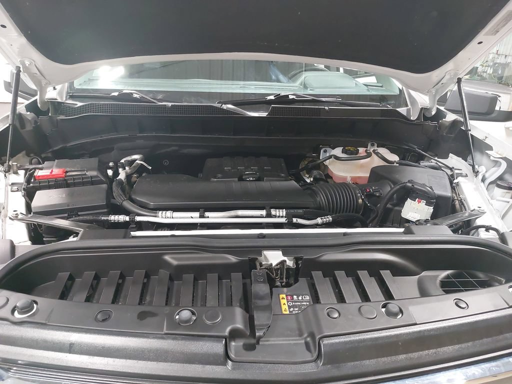 Used 2024 Chevrolet Silverado 1500 LT AWD/4WD image 30