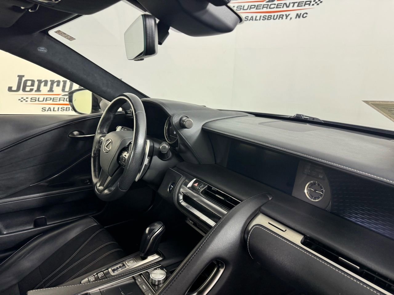 Used 2018 Lexus LC 500h w/ Touring Package image 28