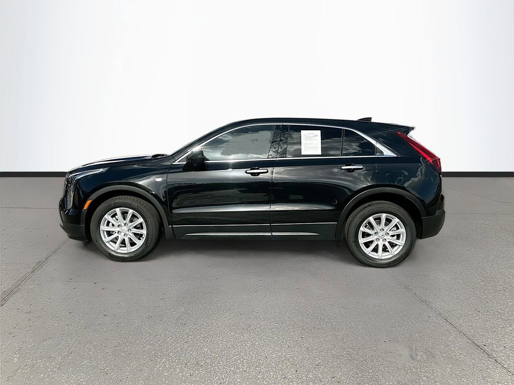 Used 2023 Cadillac XT4 Luxury w/ Cold Weather Package image 4
