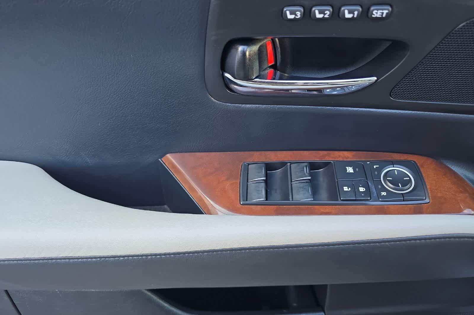 Used 2012 Lexus RX 450h FWD w/ Premium Pkg image 12