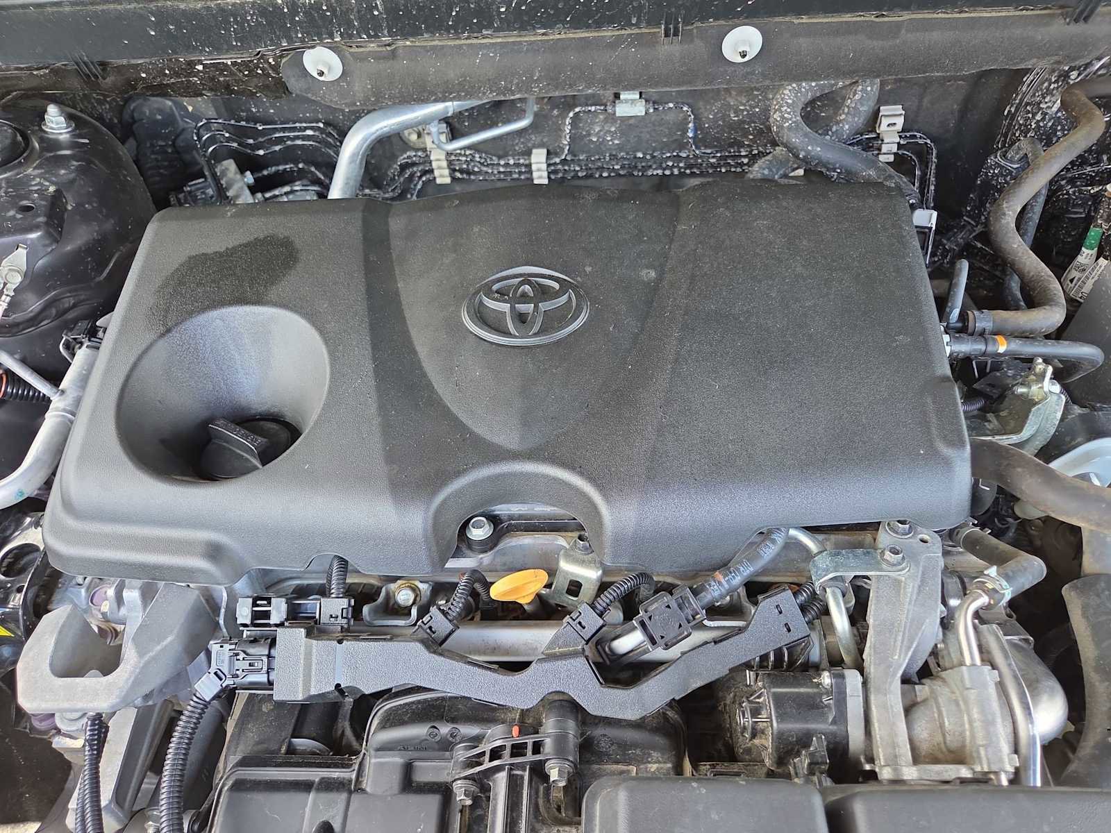 Used 2019 Toyota RAV4 LE w/ All Weather Liner Package AWD/4WD image 17