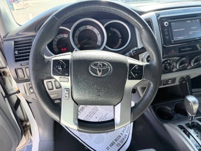 Used 2015 Toyota Tacoma 4x4 Double Cab image 11
