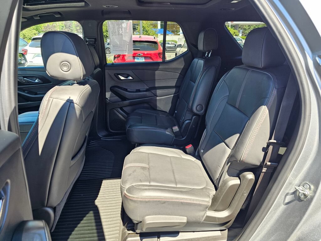 Used 2023 Chevrolet Traverse RS AWD/4WD image 24
