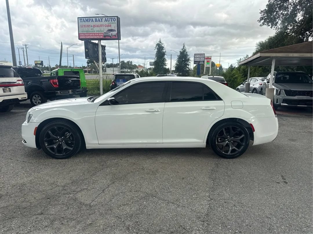 Used 2023 Chrysler 300 Touring w/ Sport Appearance Package RWD image 8
