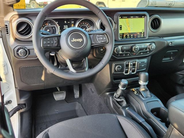 New 2023 Jeep Gladiator Willys image 17