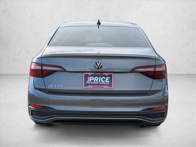 Used 2023 Volkswagen Jetta Sport image 6