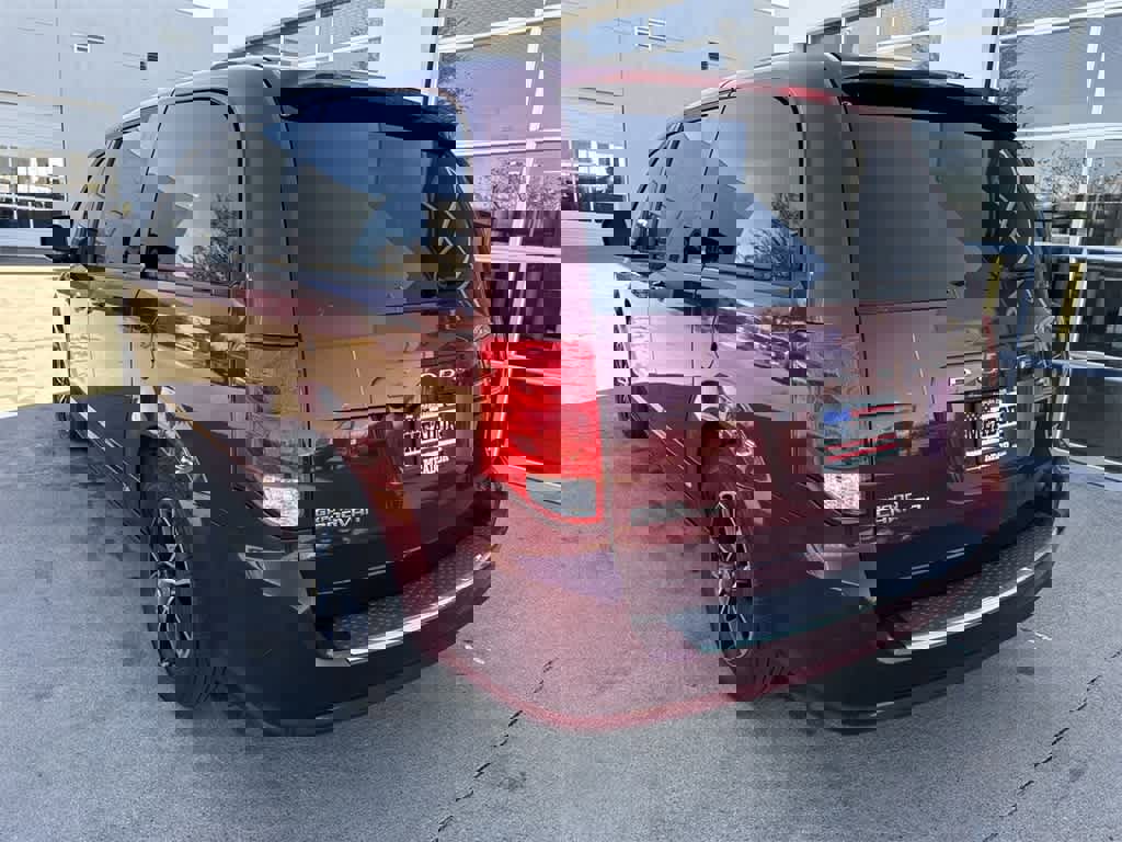 Used 2018 Dodge Grand Caravan GT image 4