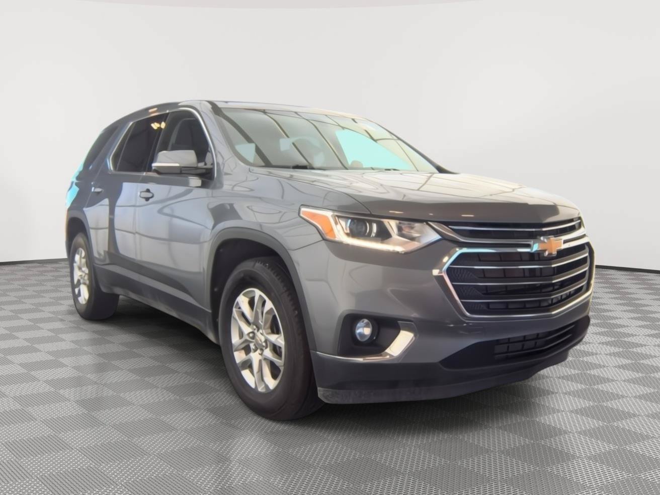 Used 2020 Chevrolet Traverse LT FWD image 16