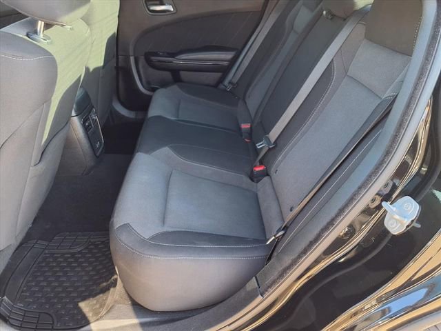 Used 2022 Dodge Charger SXT w/ Blacktop Package image 10