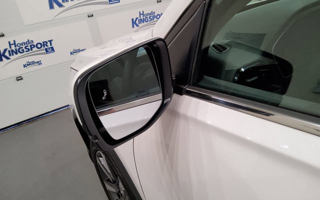 Used 2025 Honda Pilot Touring image 14