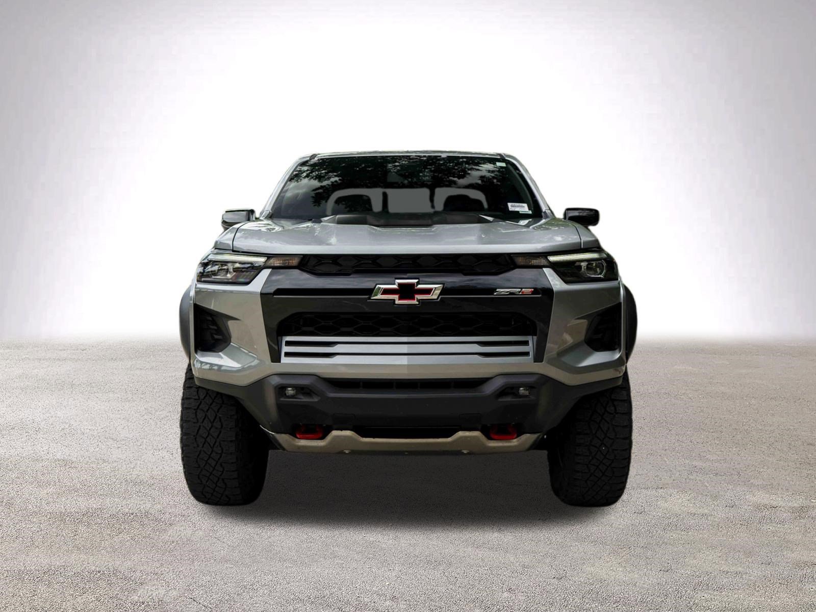 Used 2024 Chevrolet Colorado ZR2 AWD/4WD image 3