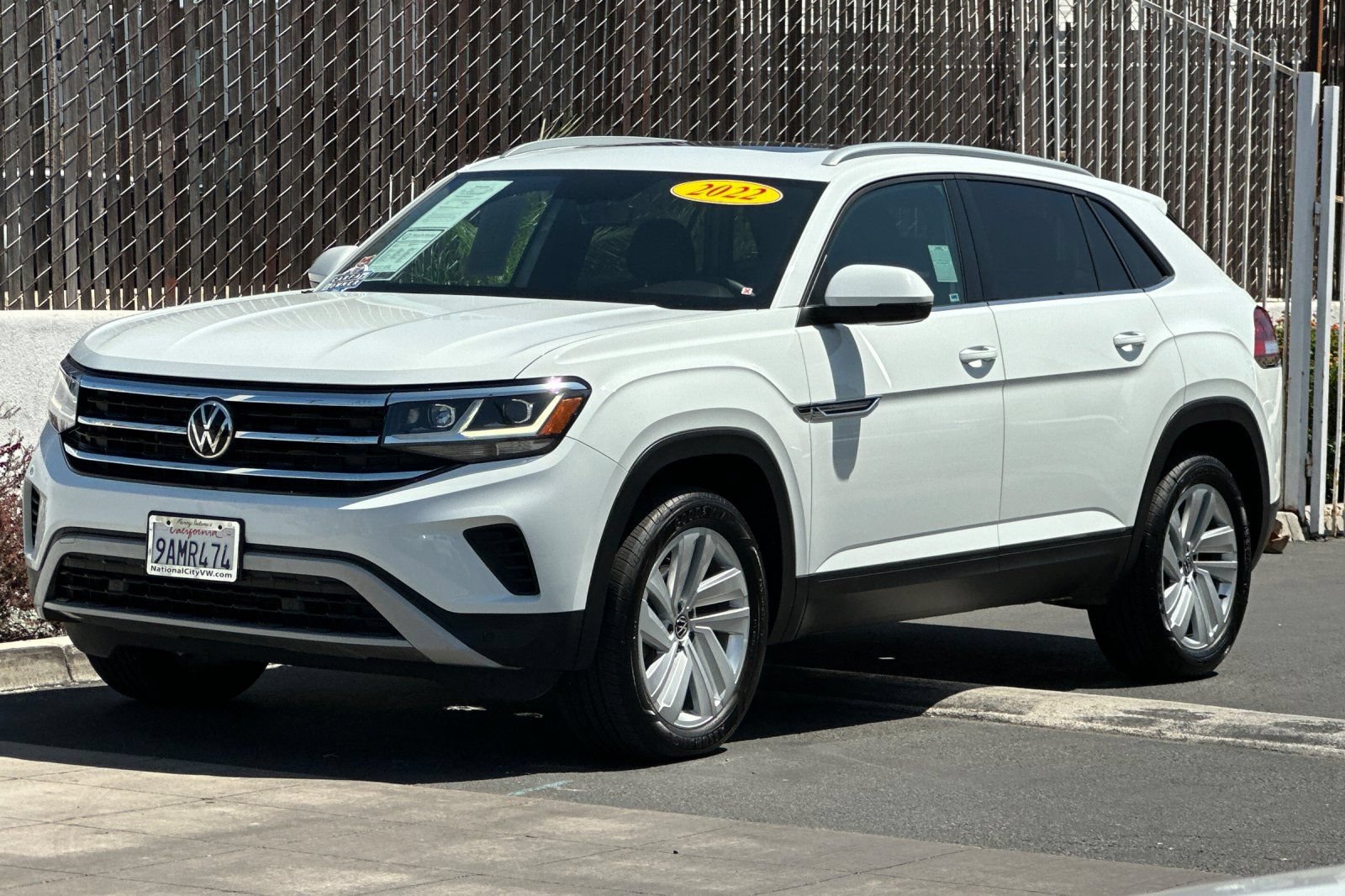 Used 2022 Volkswagen Atlas Cross Sport SE w/ Panoramic Sunroof Package FWD image 8
