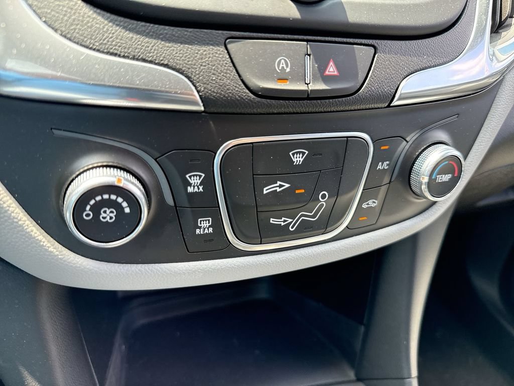 Used 2022 Chevrolet Equinox LT FWD image 19
