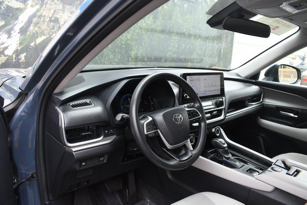 Certified 2025 Toyota Grand Highlander AWD image 14