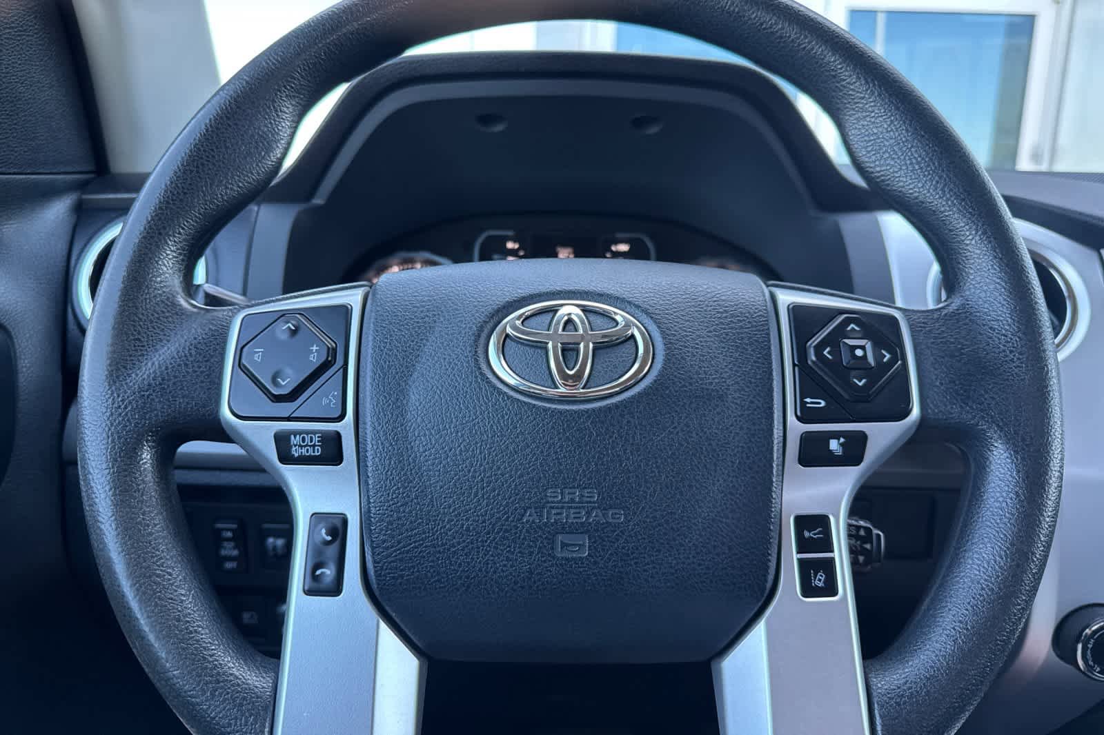 Used 2018 Toyota Tundra SR5 w/ SR5 Upgrade Package AWD/4WD image 22