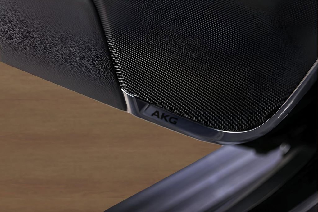 Certified 2025 Cadillac Escalade V w/ LPO, Floor Liner Package image 21