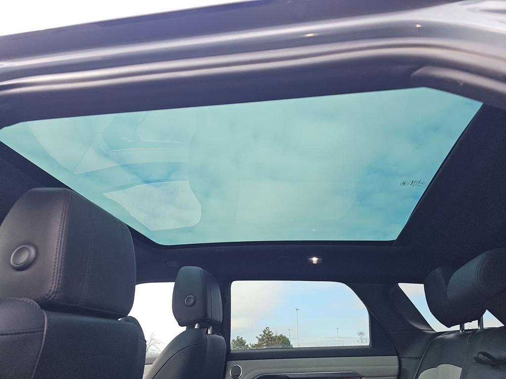 Used 2020 Land Rover Range Rover Evoque First Edition image 31