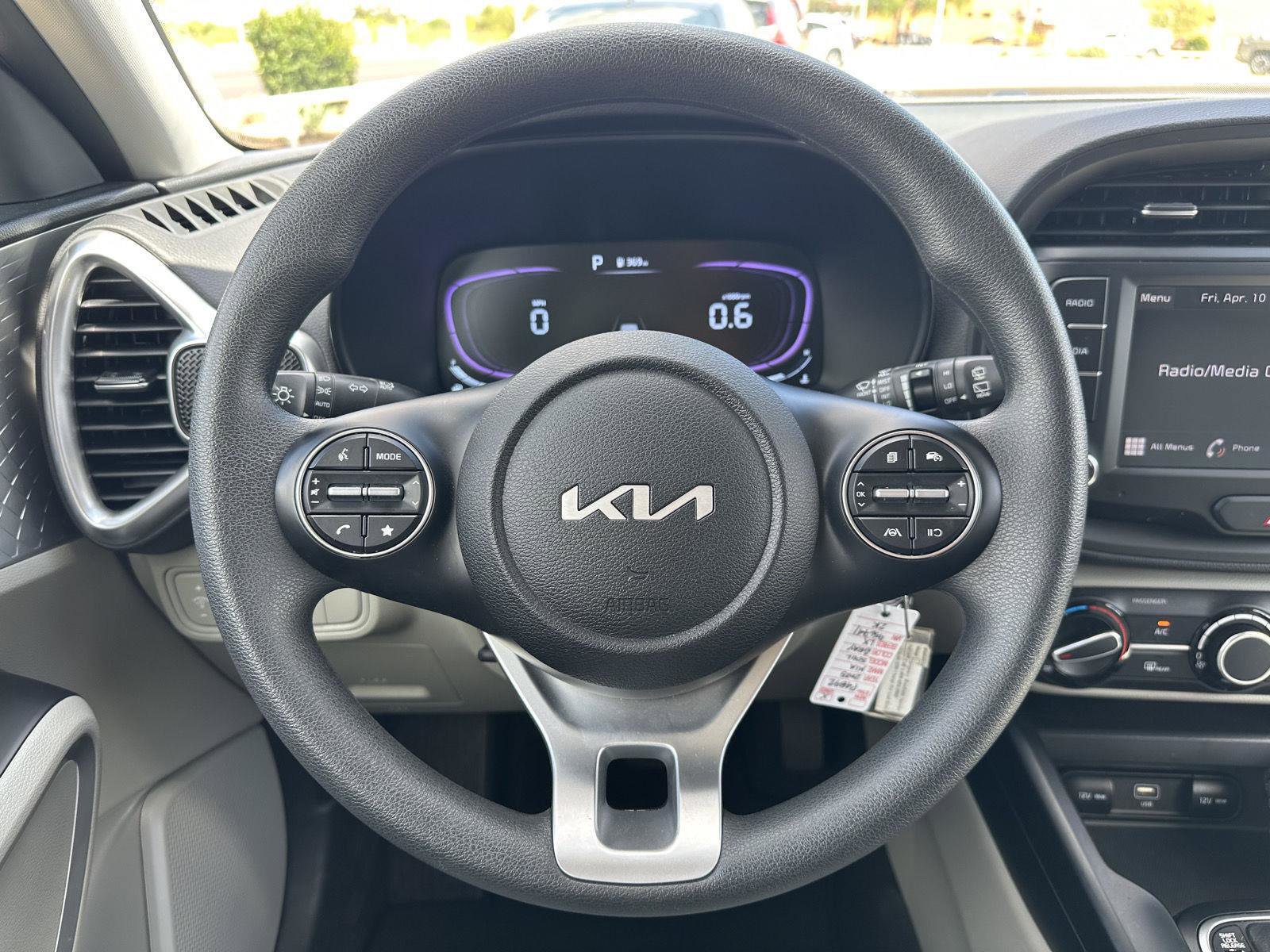 Used 2025 Kia Soul LX FWD image 27