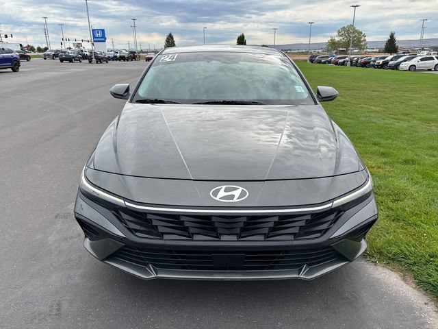 Used 2024 Hyundai Elantra Limited FWD image 8