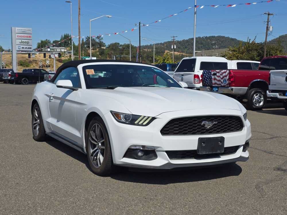 Used 2015 Ford Mustang Premium RWD image 4