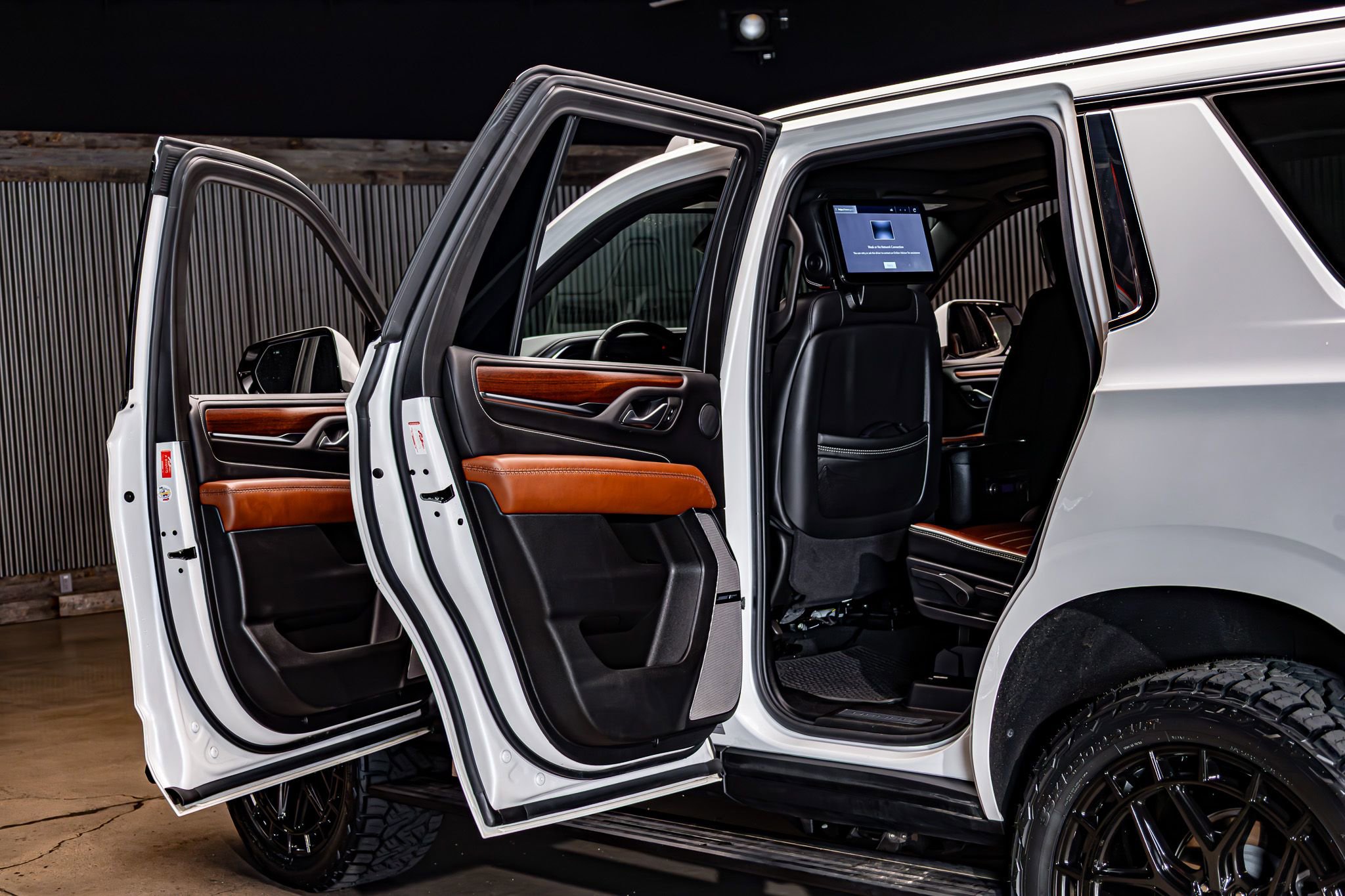 Used 2024 GMC Yukon Denali Ultimate image 26