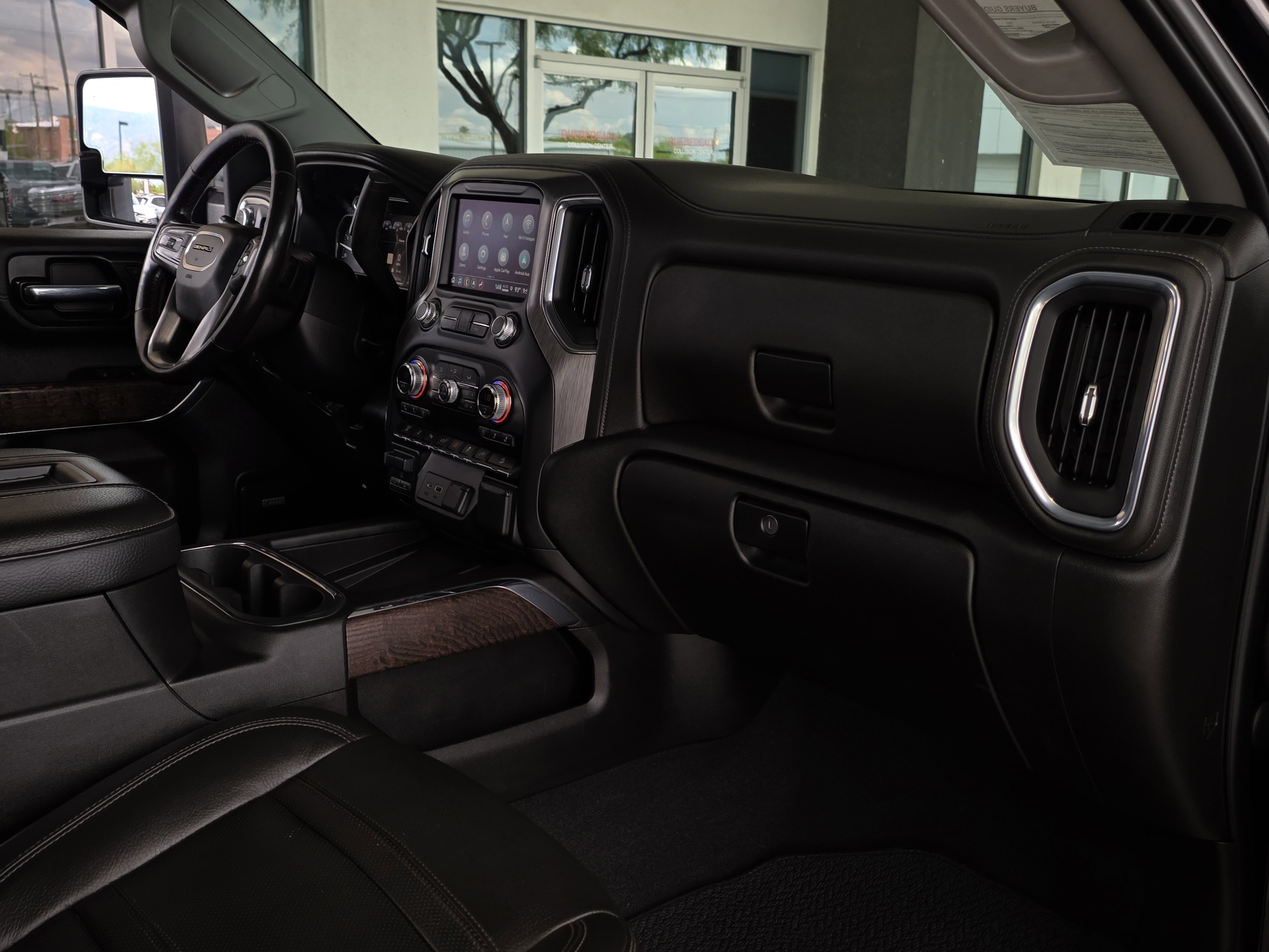 Used 2022 GMC Sierra 2500 Denali image 28