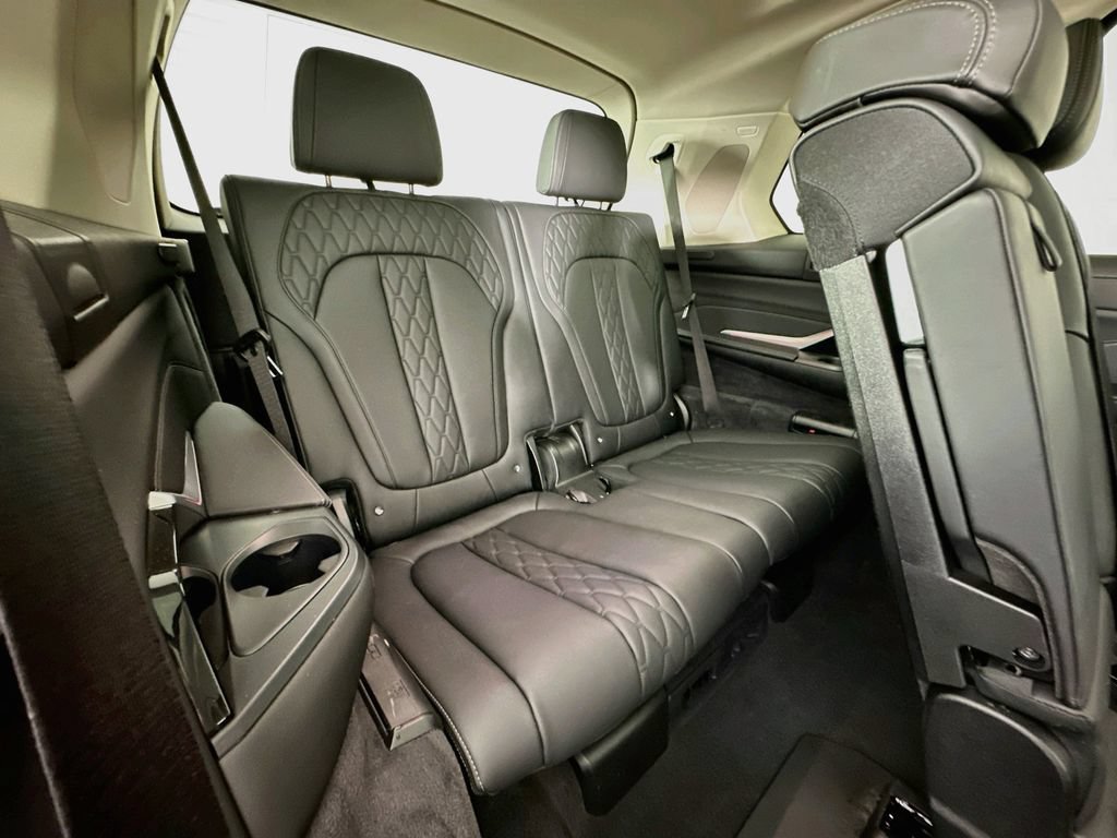 Used 2026 BMW X7 xDrive40i AWD/4WD image 28