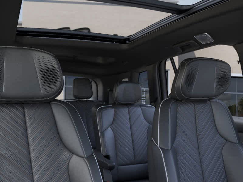 New 2026 Cadillac Vistiq Platinum image 24