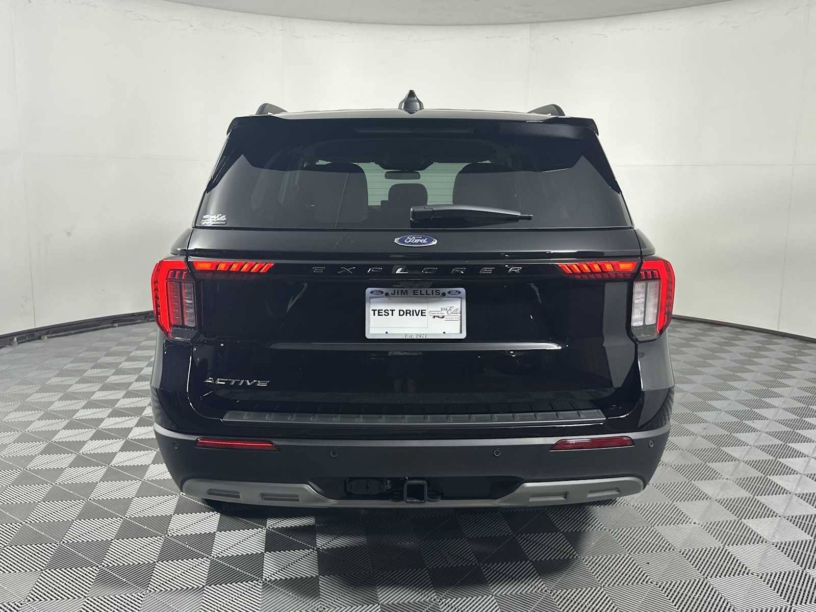 New 2026 Ford Explorer Active w/ Active Comfort Package RWD image 6