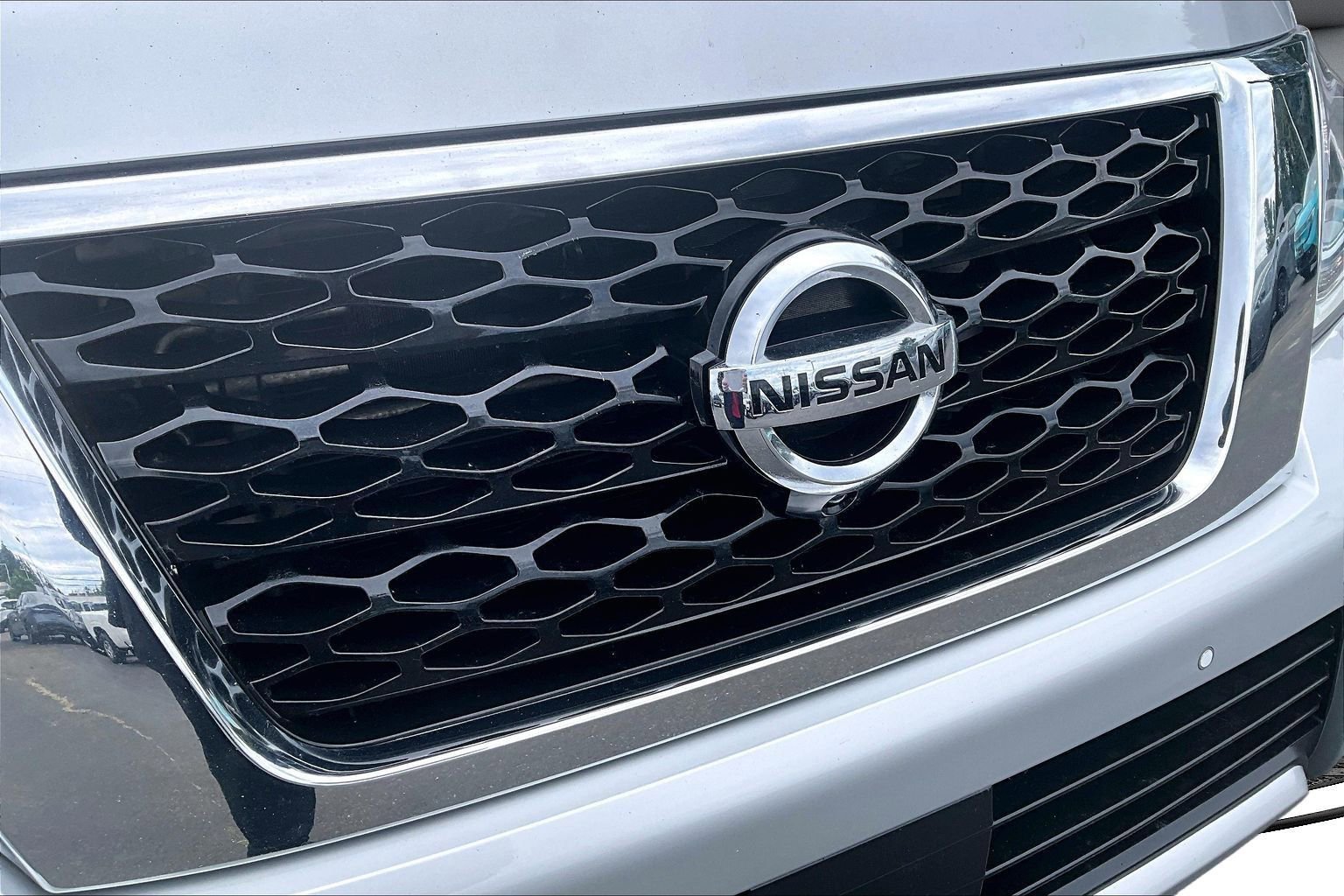 Used 2017 Nissan Armada Platinum w/ Captain Seat Package AWD/4WD image 33