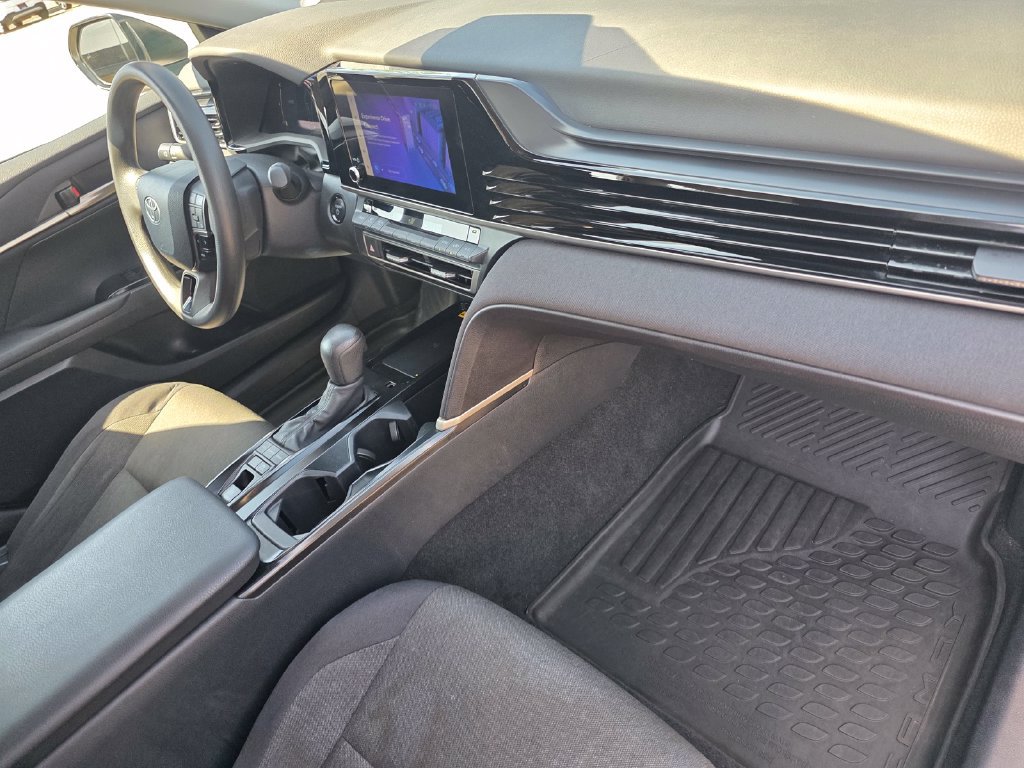 Used 2025 Toyota Camry LE FWD image 22