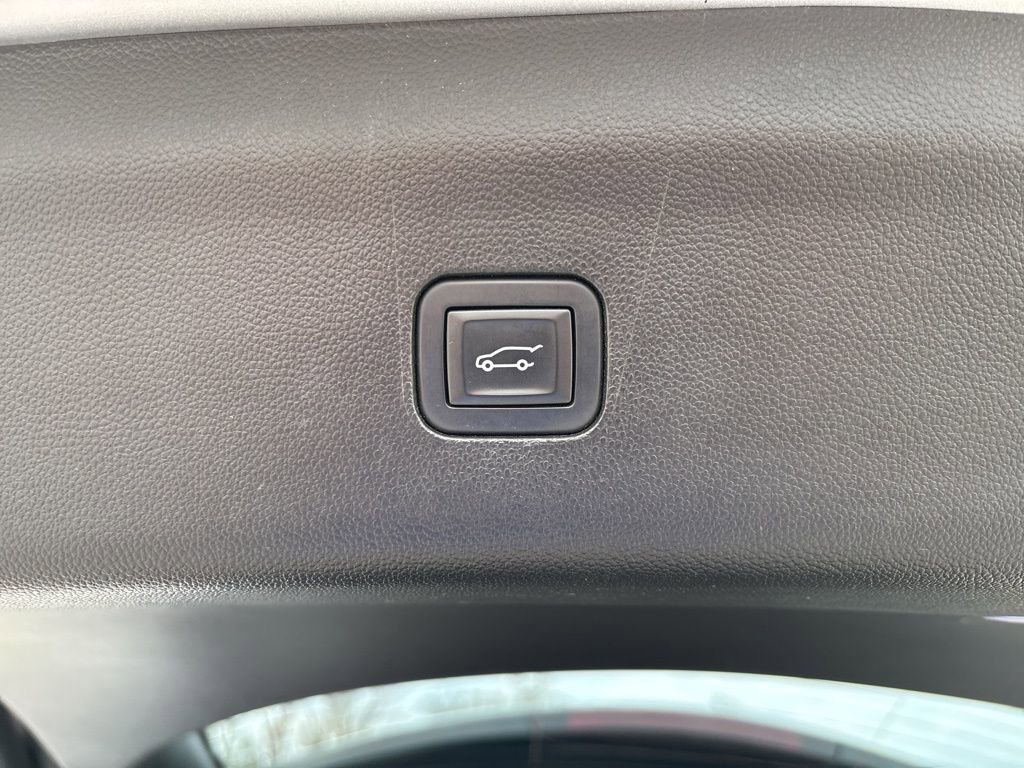 Used 2018 Buick Enclave Premium FWD image 13