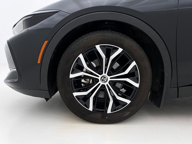 Used 2025 Toyota Crown Limited image 30