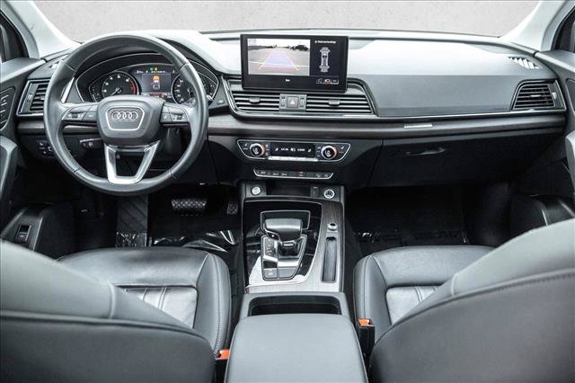 Used 2022 Audi Q5 2.0T Premium w/ Convenience Package AWD/4WD image 20