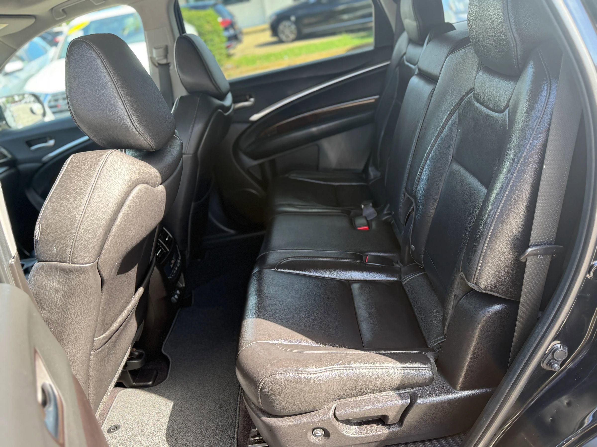 Used 2020 Acura MDX SH-AWD image 16