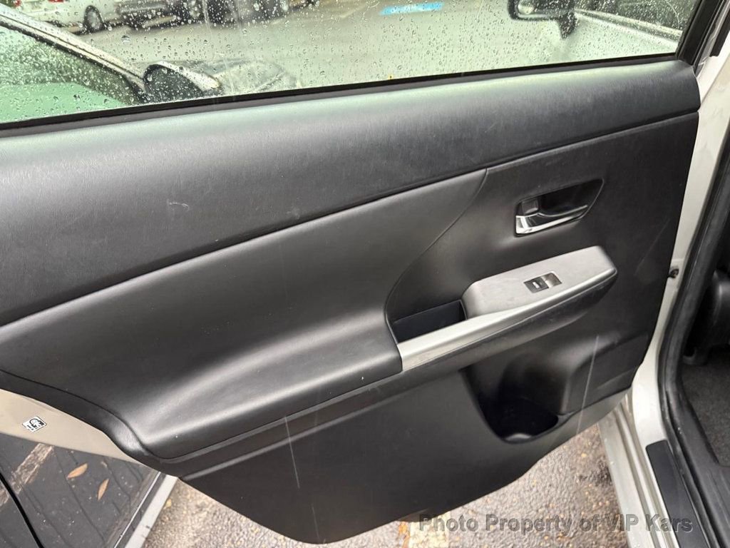 Used 2015 Toyota Prius V Five FWD image 11