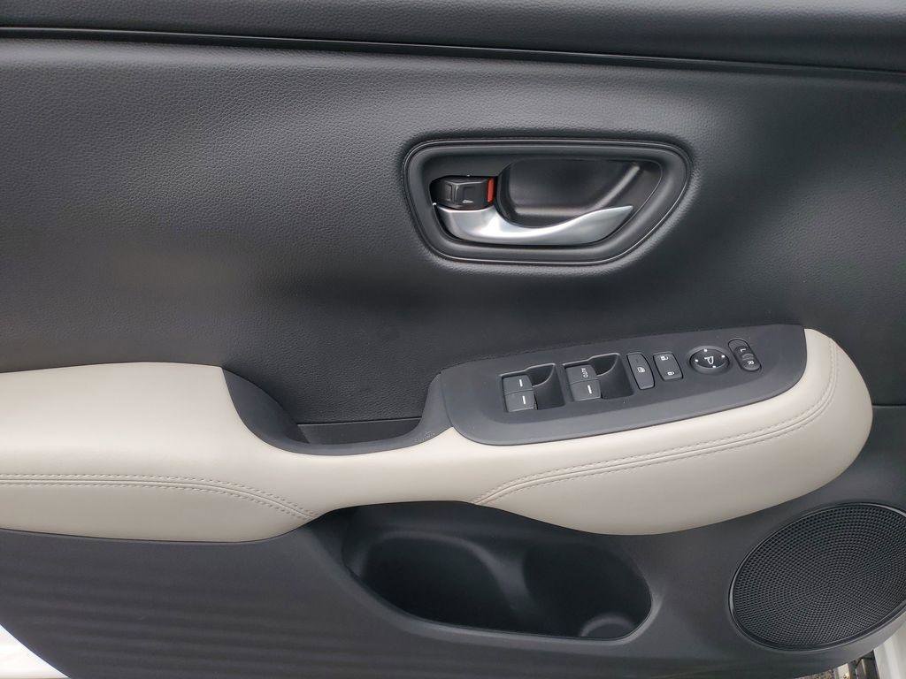 New 2026 Honda HR-V LX image 10