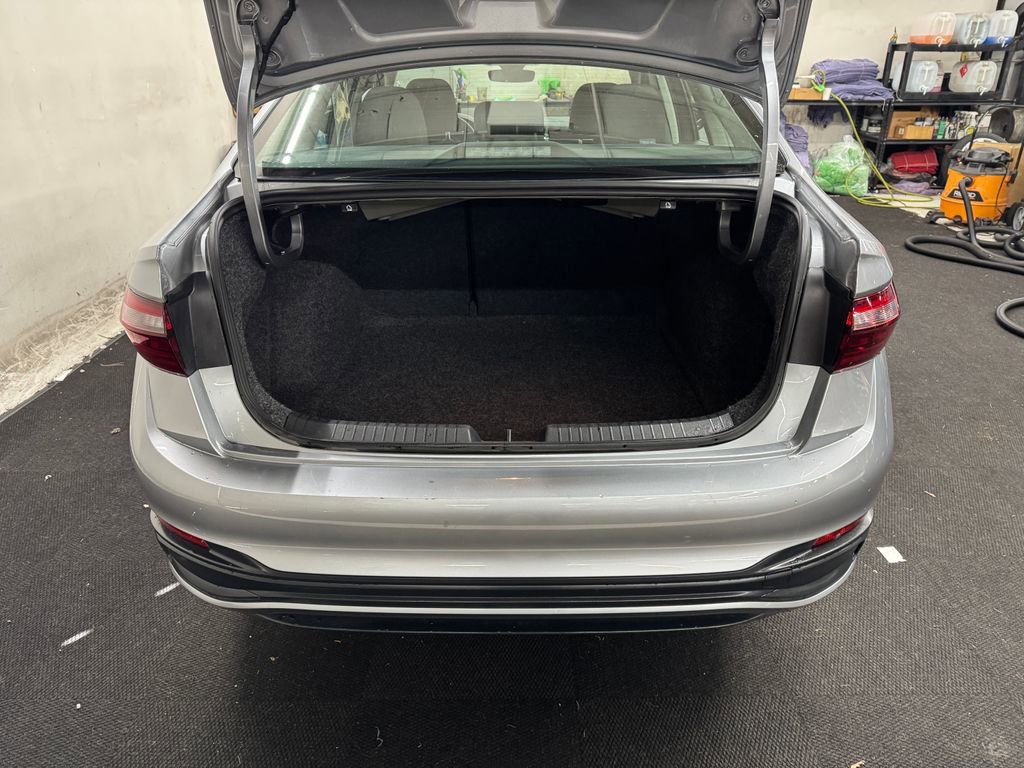 Used 2025 Volkswagen Jetta S image 6