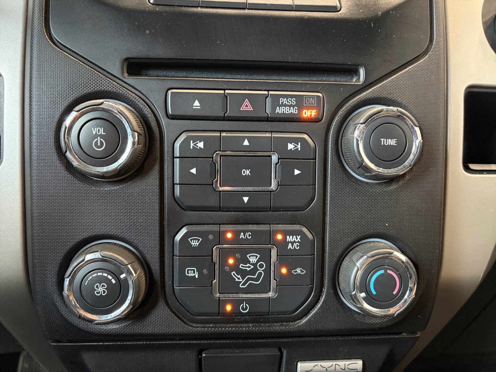 Used 2013 Ford F150 XLT w/ Luxury Equipment Group AWD/4WD image 22