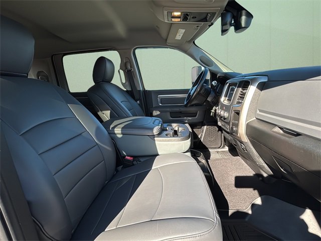 Used 2018 RAM 3500 SLT w/ Luxury Group image 40
