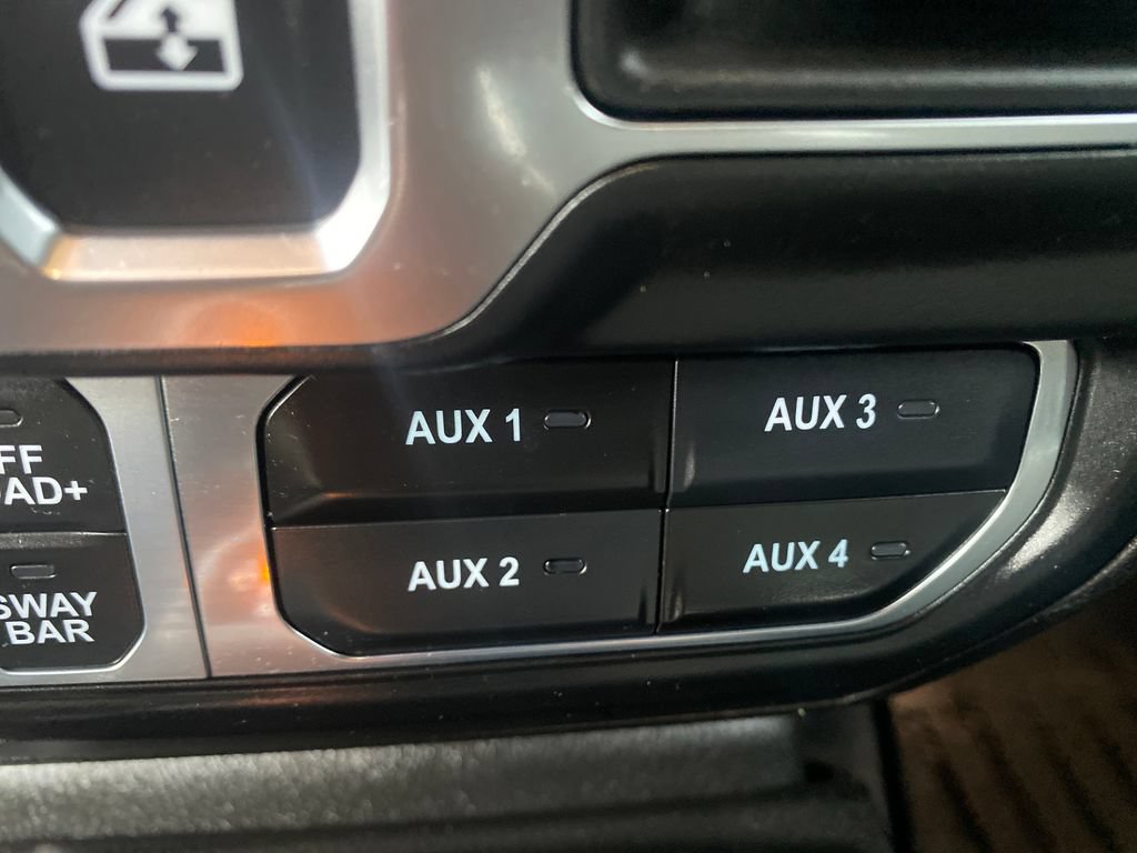 Used 2024 Jeep Wrangler Rubicon AWD/4WD image 36