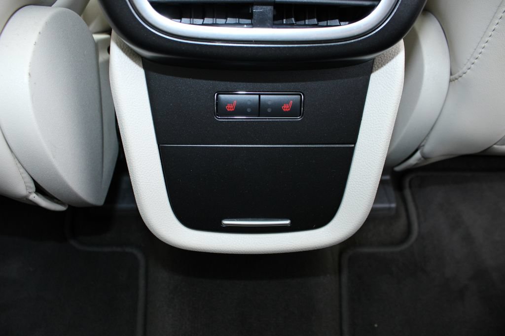 Used 2020 Lincoln Nautilus Reserve FWD image 19