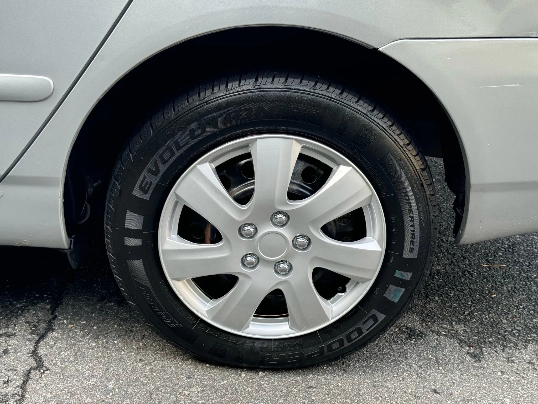 Used 2005 Toyota Corolla LE image 15