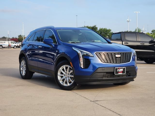 Used 2023 Cadillac XT4 Luxury w/ Cold Weather Package FWD video 2