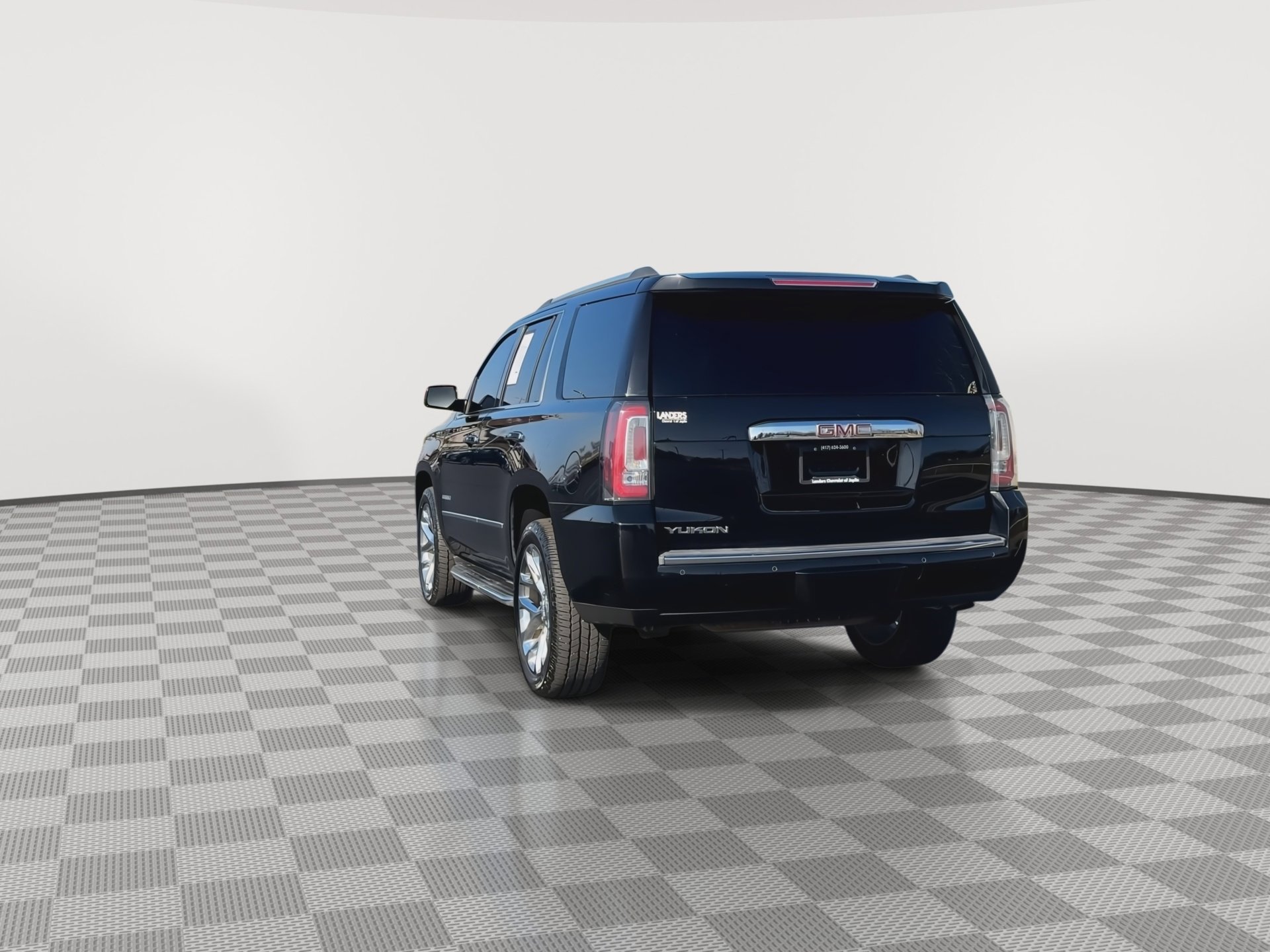 Used 2018 GMC Yukon Denali w/ Open Road Package AWD/4WD image 7