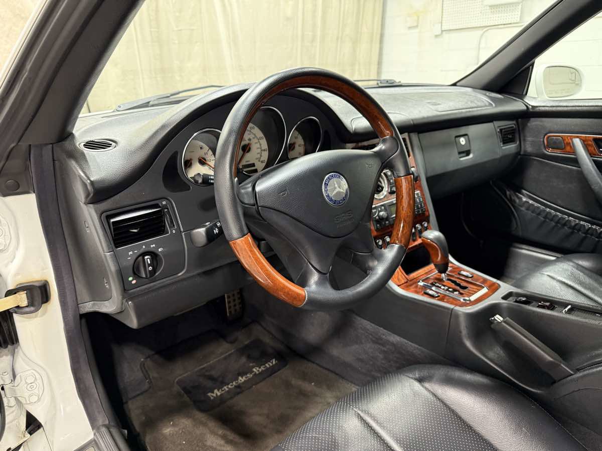 Used 2001 Mercedes-Benz SLK 320 image 14