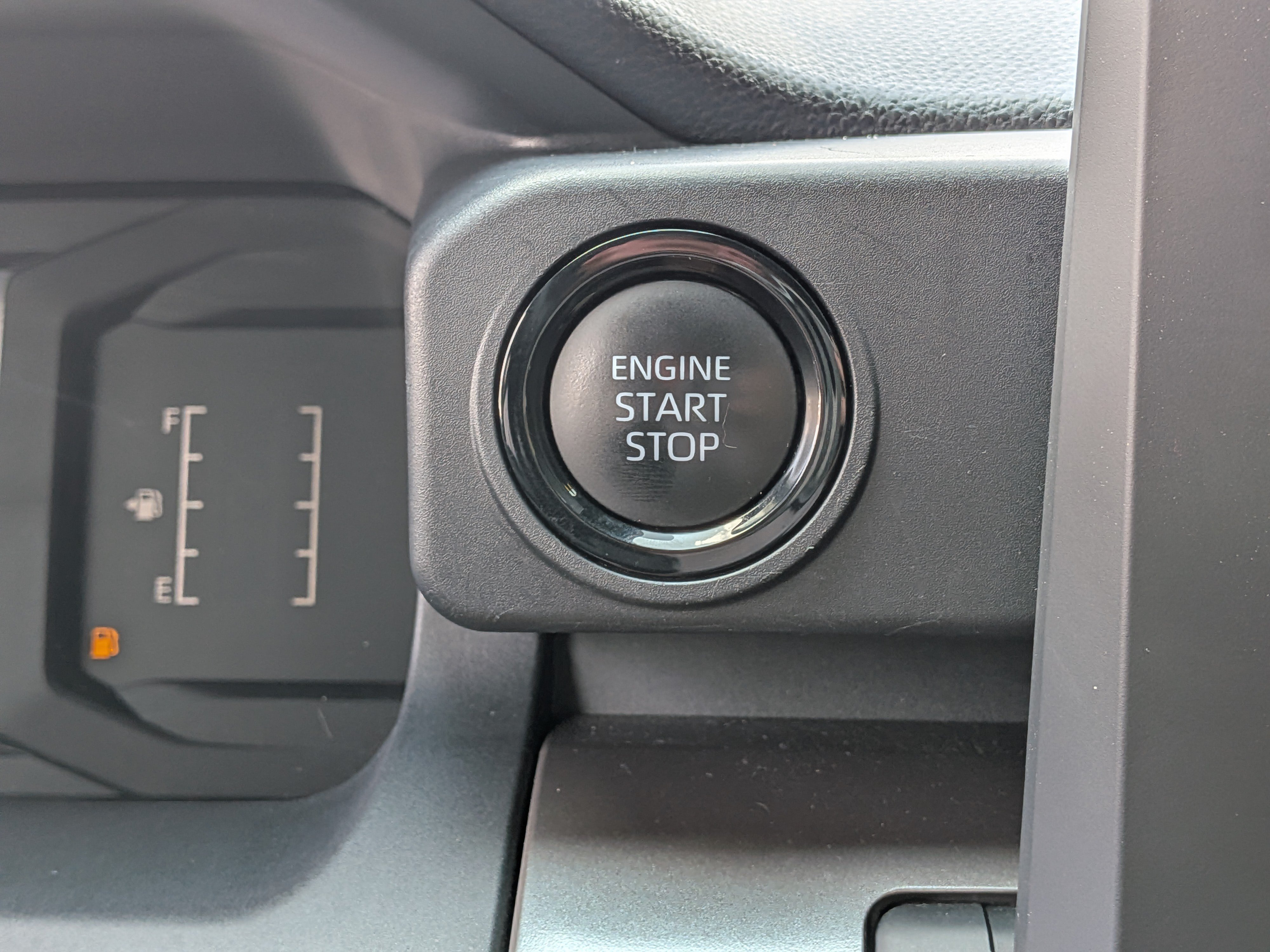 Used 2024 Toyota Tacoma SR5 AWD/4WD image 29