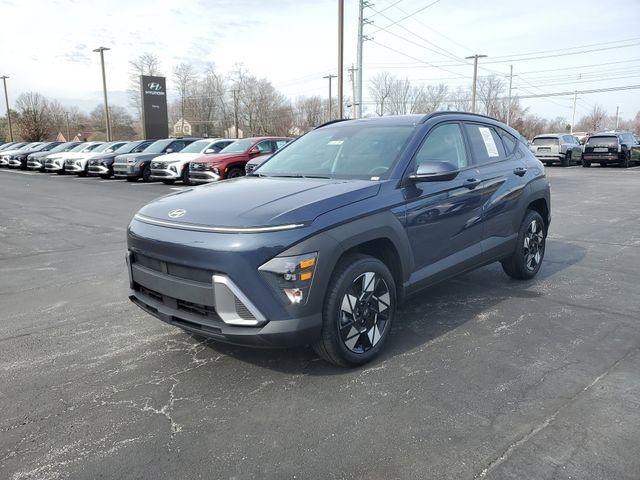 Used 2025 Hyundai Kona SEL image 2