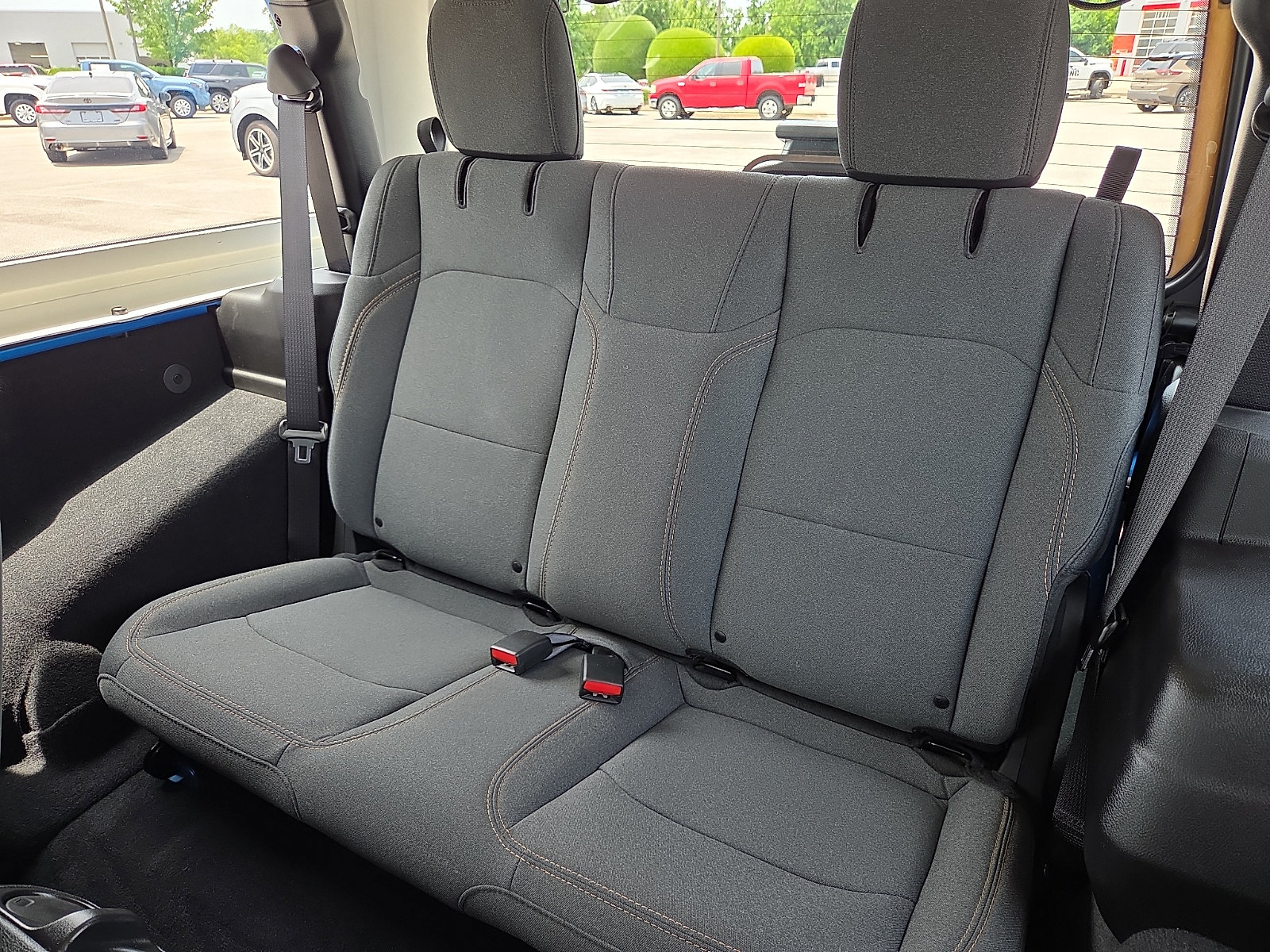 Used 2024 Jeep Wrangler Sport AWD/4WD image 9