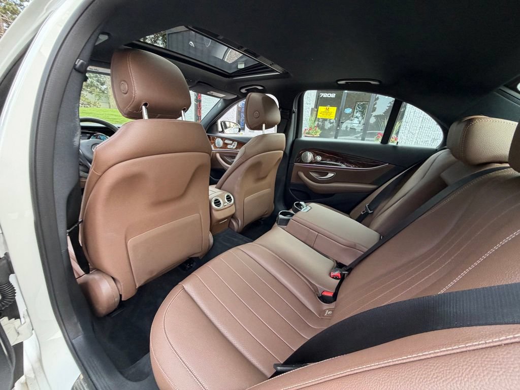 Used 2017 Mercedes-Benz E 300 4MATIC image 28
